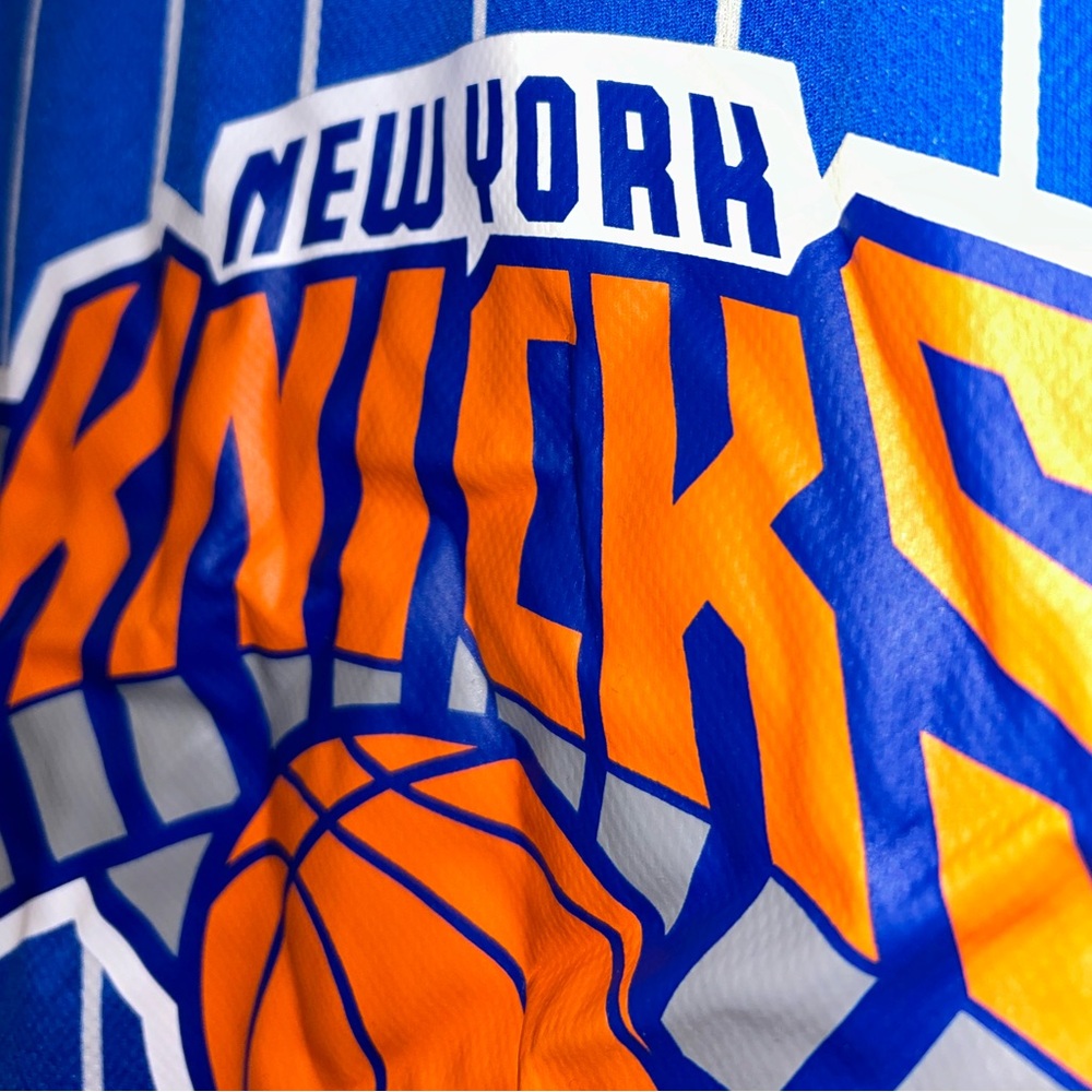 ๐ฝ๐ New York Knicks NBA Basketball Pinstripes Polyester Shirt ๐๏ธ๐ - Picture 10 of 16